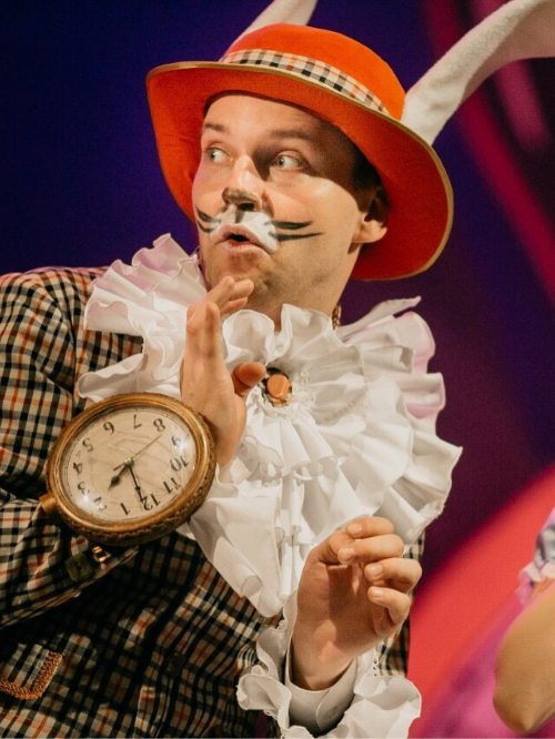 alisa_v_strane_chudes_1