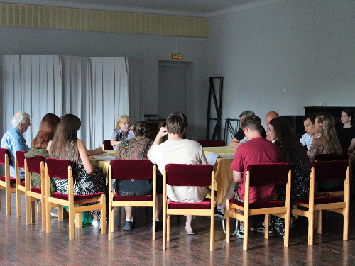 Коллектив театра приступил к работе!